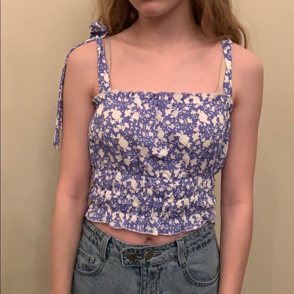 Tank crop top.